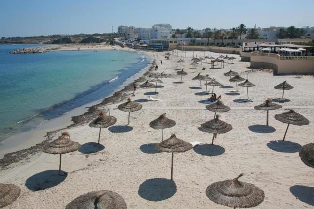 Appartement En Bord De Mer Monastir Esterno foto
